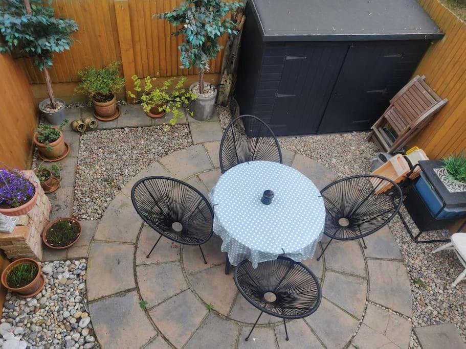 Restful And Cosy 4 Bed Home Minutes From The Beach Sandgate Exteriör bild