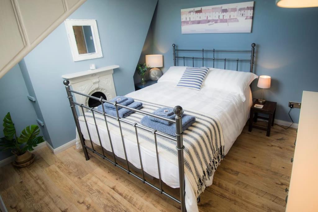 Restful And Cosy 4 Bed Home Minutes From The Beach Sandgate Exteriör bild