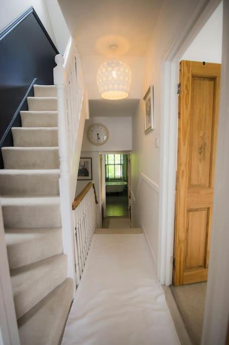 Restful And Cosy 4 Bed Home Minutes From The Beach Sandgate Exteriör bild