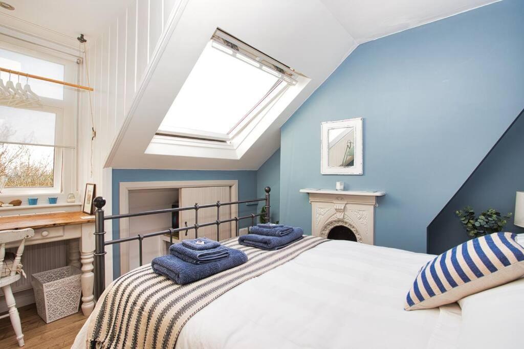 Restful And Cosy 4 Bed Home Minutes From The Beach Sandgate Exteriör bild
